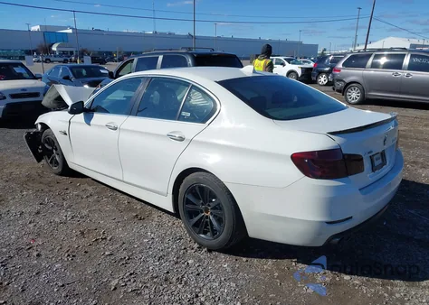 2016 BMW 528I xDrive из США, поврежденный, VIN WBA5A7C52GG144408